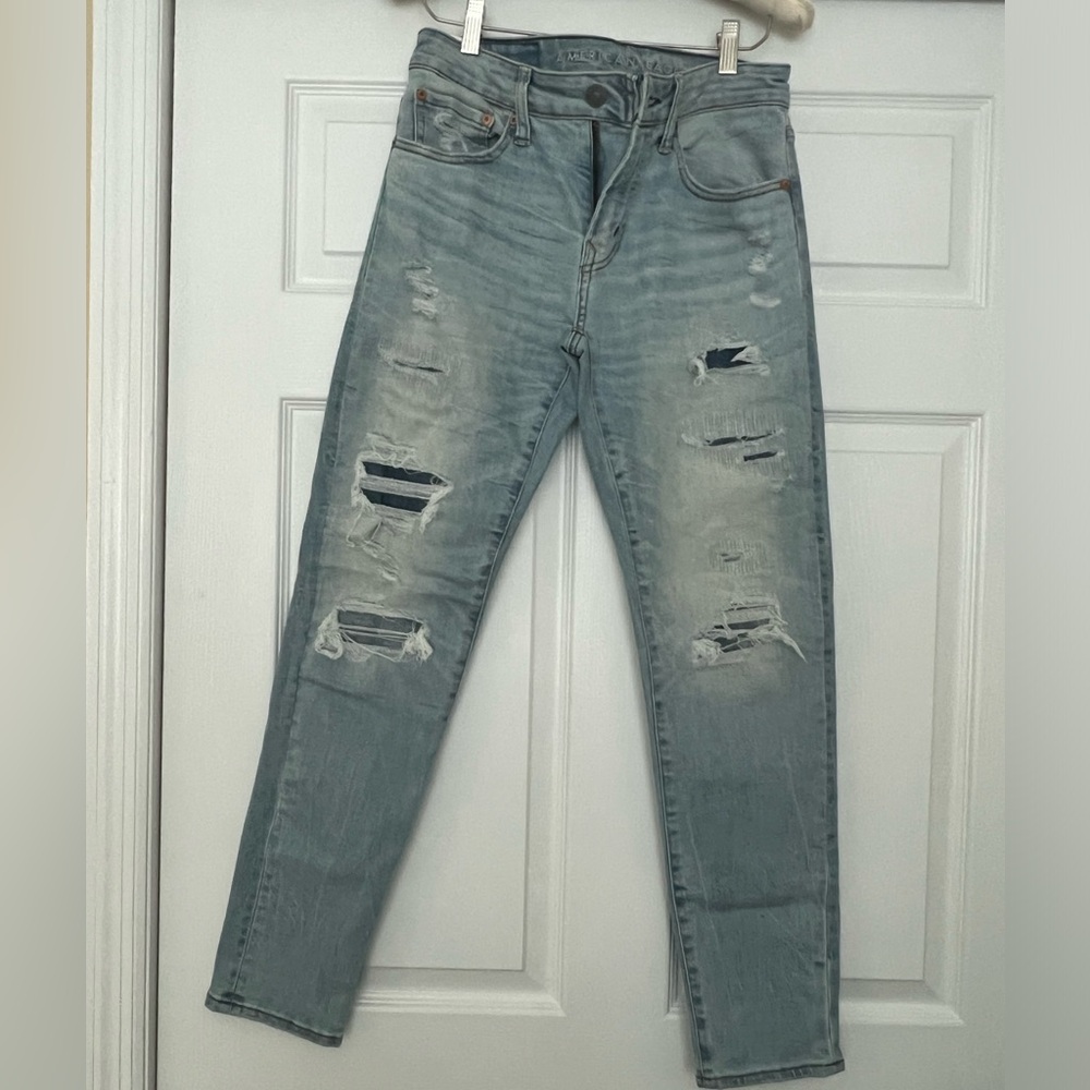 Men American Eagle jeans/ light wash/ size US 28x30